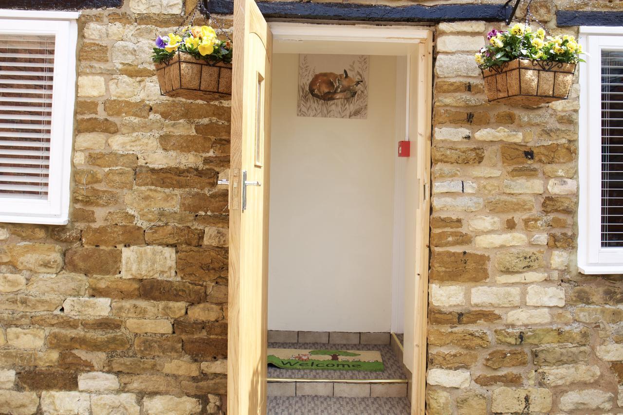 The Fox Inn, Wilbarston מראה חיצוני תמונה